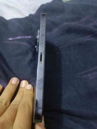 ١٤ برو ماكس تخطي ٢٥٦ الكامرات واكفه ومبدل شاشه سعره ٢٥٠ الف  مكاني بغد...