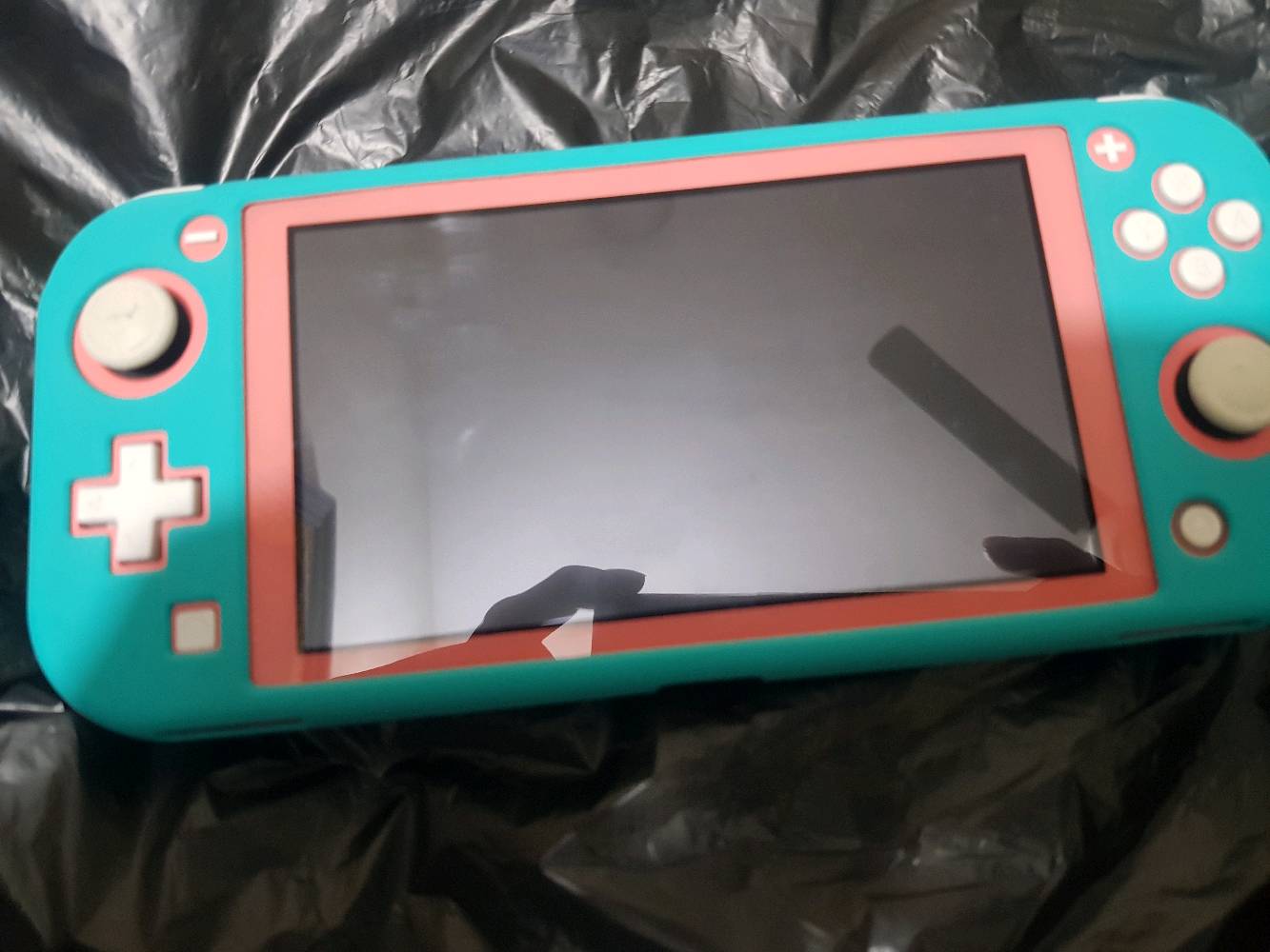 الامين ثانيه شهداء فلكه حدادين
شنو سنة الشراء وحالة الاستخدام؟: 
جهاز جيد
هل يأتي مع الجهاز ألعاب إضافية أو إكسسوارات؟: 
جهاز و كفرين و شاحنته اصليه
الموقع الحالي للبائع؟: 
الامين ثانيه شهداء فلكه حدادين
شنو سبب البيع؟: 
محتاج فلوس 