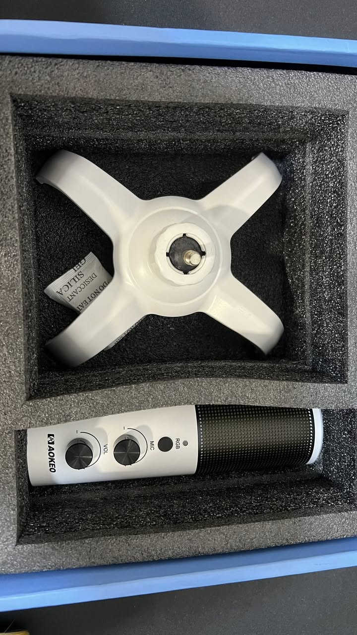 open box مو مستعمل
مايك حاسبة و موبايل 

من ماركة AOKEO موديل AK-9

RGB 11 modes 

بي خاصية تفعيل mute ب لمس 

زيرو تاخير 

خاصية تقليل الضوضاء 

سعر 30 الف 

توصيل متوفر لكل المحافظات 5 الف فقط


**إذا كنت صاحب هذا الإعلان وتريد حذفه لأي سبب، رجاءا أرسل رسالة إلى الدعم الفني**