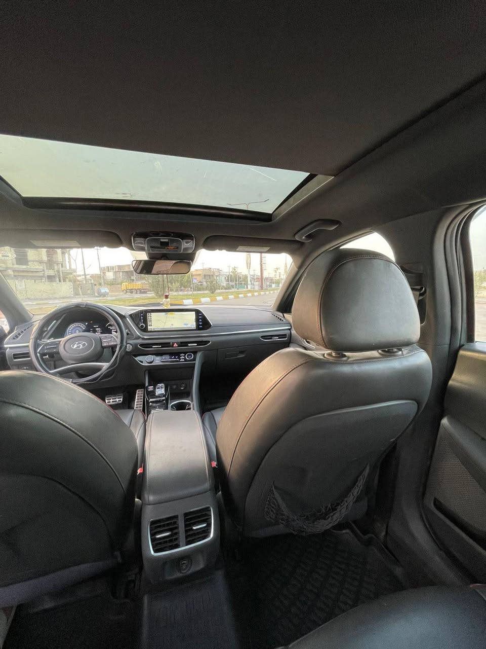 🔹 السيارات الاقتصادية🏎️🚘سوناتا  Limited 2023 
للي يحب التوفير بدون ما يتنازل عن الراحة!
مثالية للتنقل اليومي داخل المدينة، اقتصادية بالوقود وسهلة القيادة، بأسعار تبدأ من الأقل وتناسب كل الميزانيات.

🌟 خدماتنا متوفرة 
بنظام تأجير يومي – أسبوعي – شهري
مع خيارات VIP، وخدمة التوصيل لأي موقع داخل لانبار
📞 احجز الآن وخلِّ سيارتك الجاهزة توصلك بنفس اليوم!
أتصل بنا : ***********
📍العنوان الفلوجة حي العسكري شارع المحيط قرب فلكه العلم 
🚗 المسار الامن  – ثقة الطريق تبدأ من هنا.
