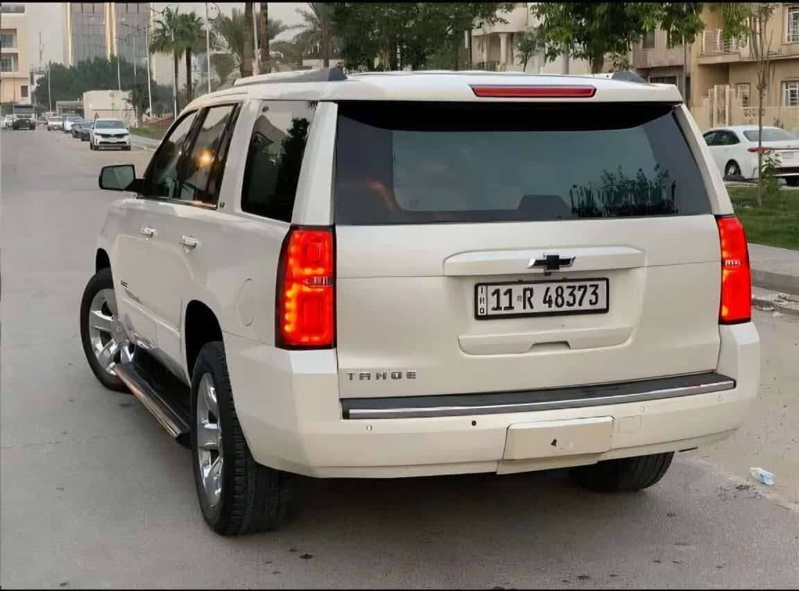 السلام عليكم
 تاهو 2015 فول الفول للاخير واحد ع واحد LTZ اعلى مواصفات 

محرك 5.3 دفع رباعي
ماشية 217 الف قابل للزيادة

المواصفات

مواصفات ال LTZ معروفة وعالية

مقاعد منفصلة
دخول ذكي ٤ ابواب
ترحيب
فتحة سقف
تشغيل واطفاء عن بعد
فتح صندوق واغلاق عن بعد
سيتم صوت ١٠ سماعات
تدفئة تبريد الكشنات
شاشة وسطية خلفية
قاصة 
عدسات زينون قوي جدا

وباقي مواصفات التاهو LTZ معروفة 

الحادث
 قطعتين فقط ربع باب وربع جاملغ خلفي صفحة السايق 
بدون اي ايرباك وبجم كبس والصورة مرفقة للبجم
بيها شخوط بسيطة ورصعة فقط 

سنوية لل ٢٩ هزة جديدة ارقام جديدة تحويل مباشر 

السعر : 305$ وبيها مجال للشراي
تواصل واتساب واتصال حياكم الله
***********

بيع مستعجل مو جاد ومو شراي لتتواصل .
