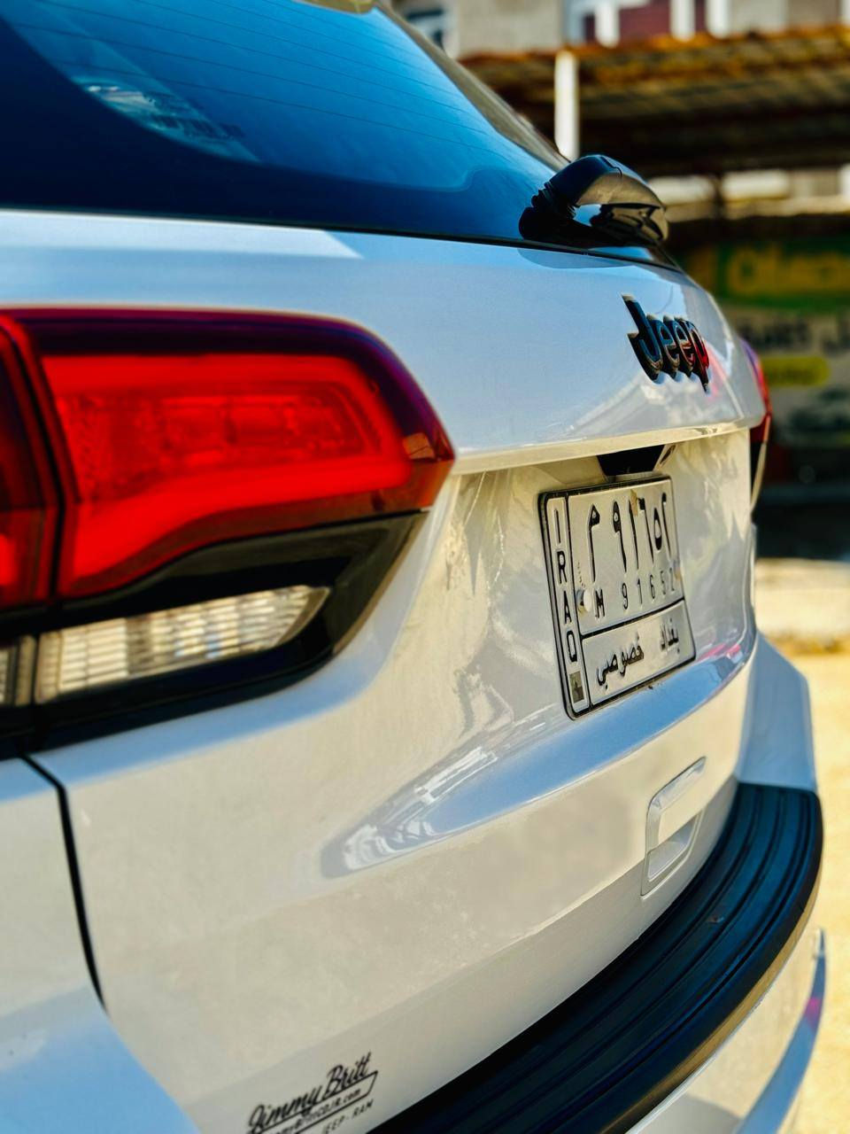 للبيع فقط جيب لاريدو (S) 
موديل2020 اصل

السيارة حادث جاملغ وباب السايق

قوة المحرك 3.6L (6v) 

داخل أسود بلادي 

تحذير خروج عن المسار 

نقطة عمياء 

دفع 4x4

فرش المقاعد جلد الأمامية كهرباء 

المقاعد الأمامية تدفئة وتبريد 

ذاكرة حفظ وضعيات الجلوس 

تدفئة ستيرن 

سقف بنورما 

شاشة حجم 4.8 

نظام خاص لطرق الوعرة 

مصابيح الأمامية زنون 

مصابيح LED

كشافات ضباب زنون 

تشغيل عن بعد 

صندوق كهربائي 

رادار عدسة 

حساسات امامية 

حساسات خلفية 

كامرة خلفية 

ويل قياس 20 اسود لماع 

المرائة بـ خاصية التعتيم الذاتي 

مرائة امامية كهرباء 

بلوتوث تلفون 

تحديد سرعة 

تحديد مسار 

نظام تشغيل وإطفاء أتوماتيكي 

نظام بريك اتوماتيكي 

السيارة سبيره منازل 

مواصفات S معروفه 

رقم بغداد بسمي 

السيارة جديدة بـ معنى الكلمة 

عنوان ناصريه مركز 
السعر خاص 
رقم الهاتف***********
