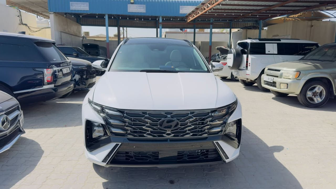 السعر يمي جوه السوك للبيع توكسان 2025 VIP
السلام عليكم للبيع توكسان 2025 فول موصفات للاخير شتريد مواصفات تلكه بيه اعلى فئه تتقدم وترجع من لبصمه حادث جاملغ وبنيد
السياره جاهزه لشحن سبوع وتدخل بغداد بسمي لمشتري او تريد واصل بصره اذا عندك كتاب شهداء تكدر ادخله

( السعر 200 وبيه مجال بسيط لشراي )

الاتصال ( *********** حسين)
