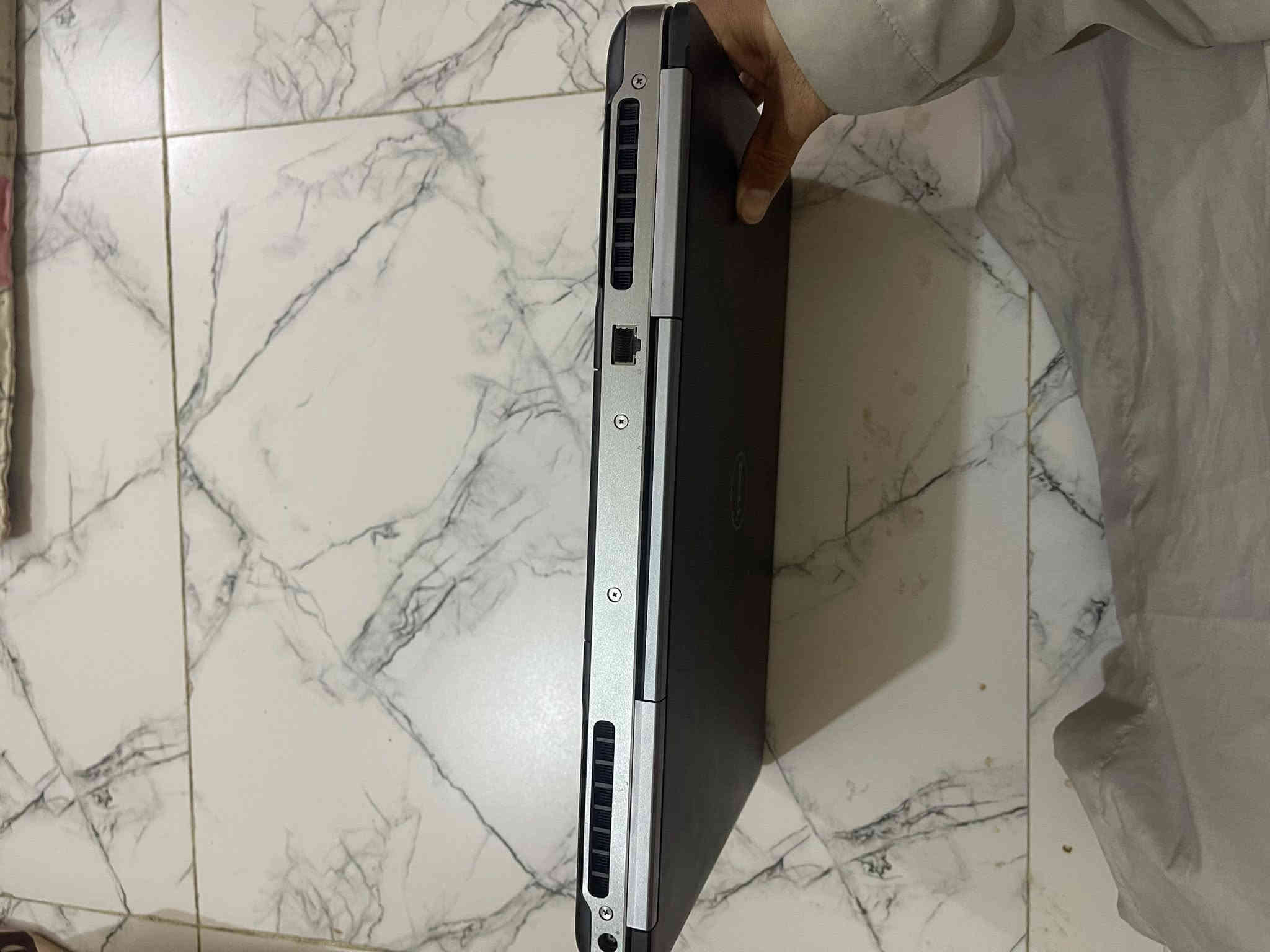 ❤☺•• آڵسَـِْ♡̨̐ـِْڵٱمَ ؏ـلـِْ♡̨̐ـِْيّيّگمَ ••☺❤  
حاسبة DELL 
معالج i7 HQ -6th 
رام 16G 
هارد  G256 SSD
كارت شاشه خارجي 4K FHD
خللها الوحيد الشاشه سوده من الطرف 
سعرها 250 الف مكاني كربلاء 
للاستفسار التواصل مع الرقم 
*********** واتساب او اتصال
