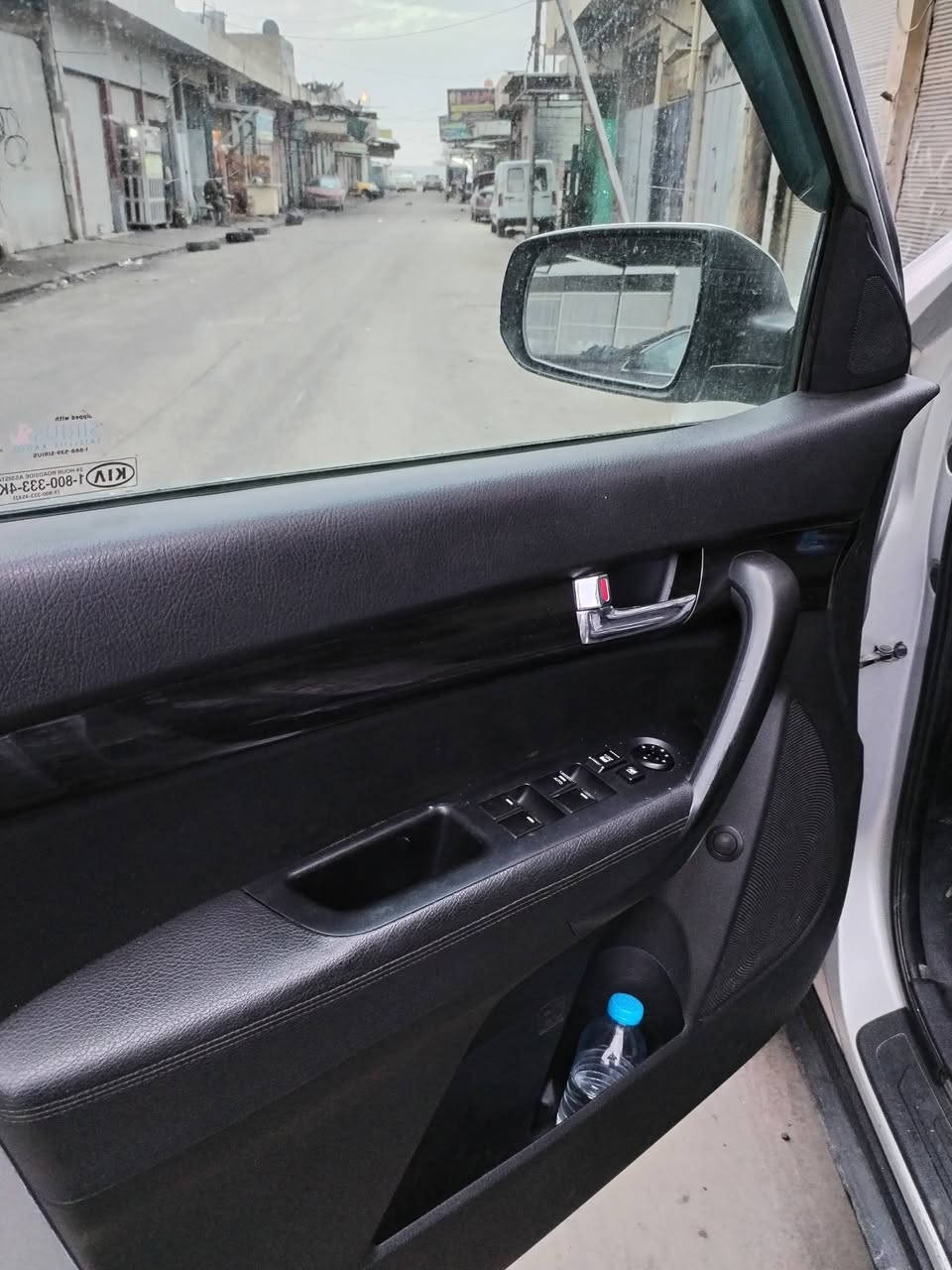 السلام عليكم كيا سورنتو للبيع مديل 2011 لون سلفر صبغ باب الوره السايق فقط بدون دواخل تبريد قطعتين دبل شاشه داخل اسود تيرات جديده باتري جديد صدر امامي وخلفي كله جديد السياره جاهزه اي نقص مابيها كابون بانزين رقم نينوى مصطر مكينه 4 سلندر السعر 144 وبيها مجال مكان السياره موصل أيسر موبايل *********** كورك *********** اسيا
