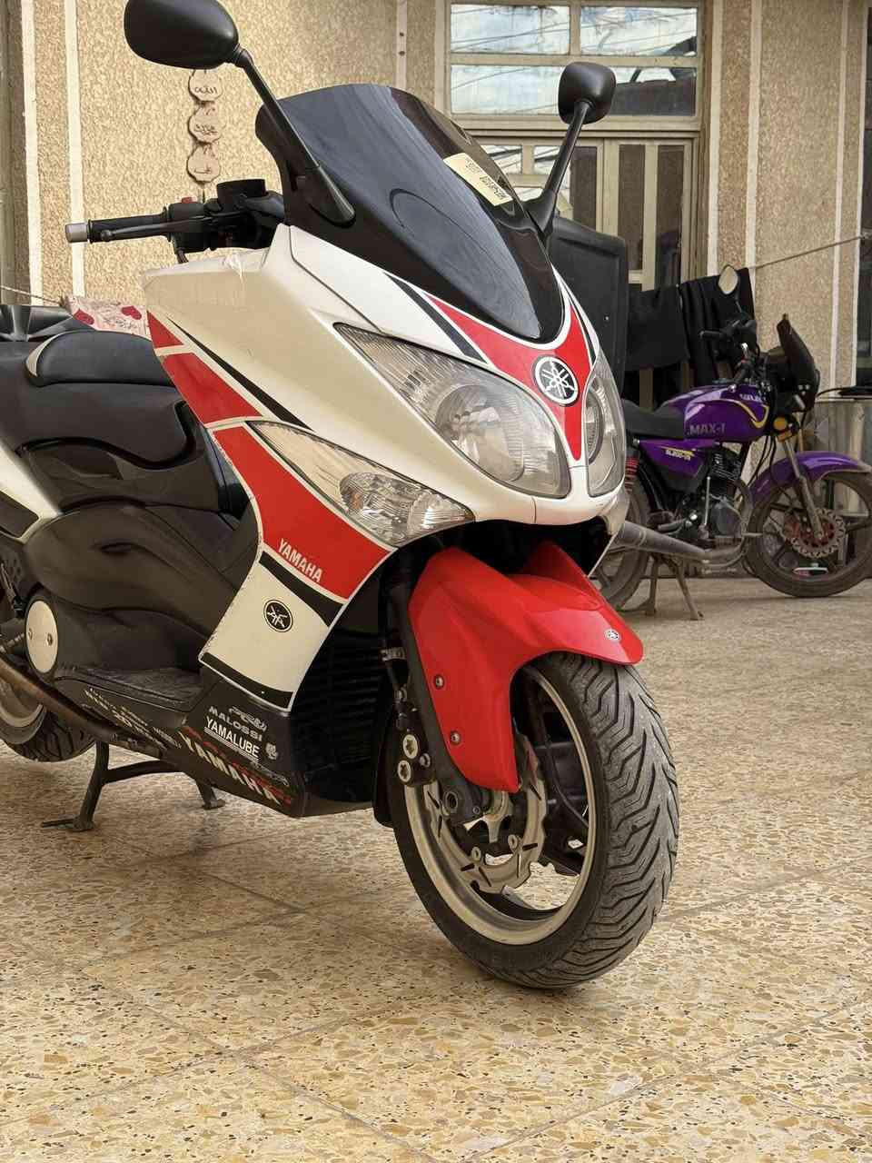 سلام عليكم تي ماكس 2011
دراجه خمسينيه 
دشبول ابيض ختم 
شلعه ومعدل الدراجه احلى من صوره مكفوله كلجات محرك 

مكان بغداد الحسينيه
***********
