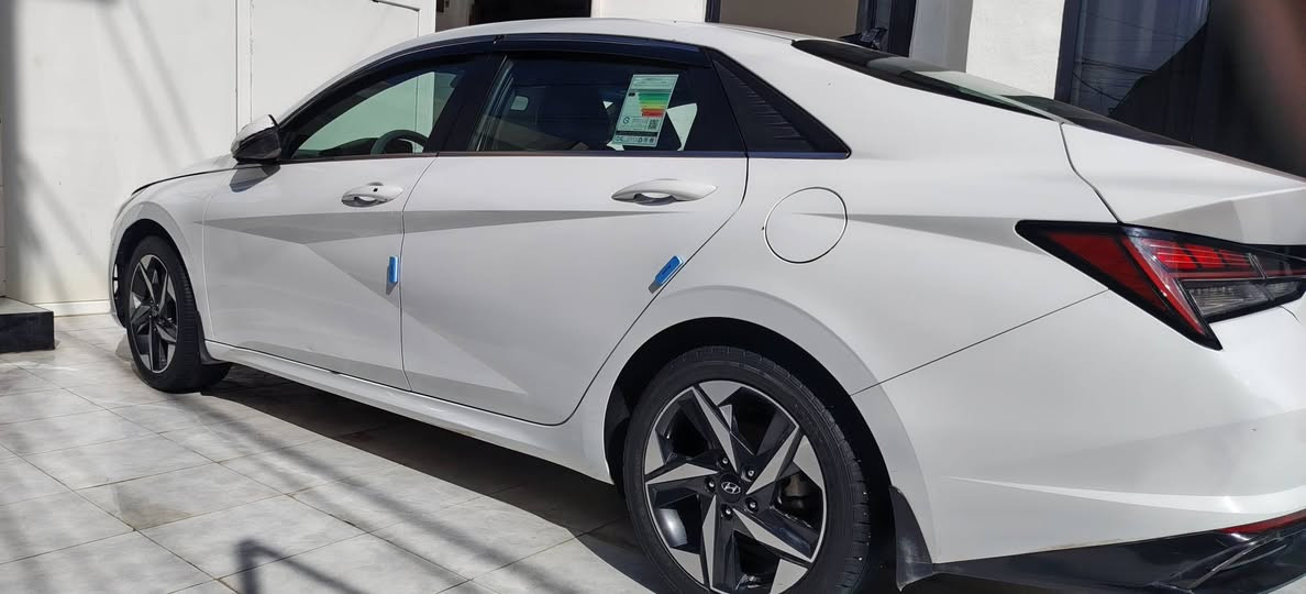 هونداي النترا خليجي
موديل 2023
محرك .. دوش 2000

كفاله عامه .. ماعده BDR  .. كلش قليل 

مواصفات. VIP 

داخل السيارة كريمي ورصاصي 

كلش جديده وصافيه من الخدوش 

لبيع فقط.. السعر 177وبيها مجال 

عنوان بابل... ***********
