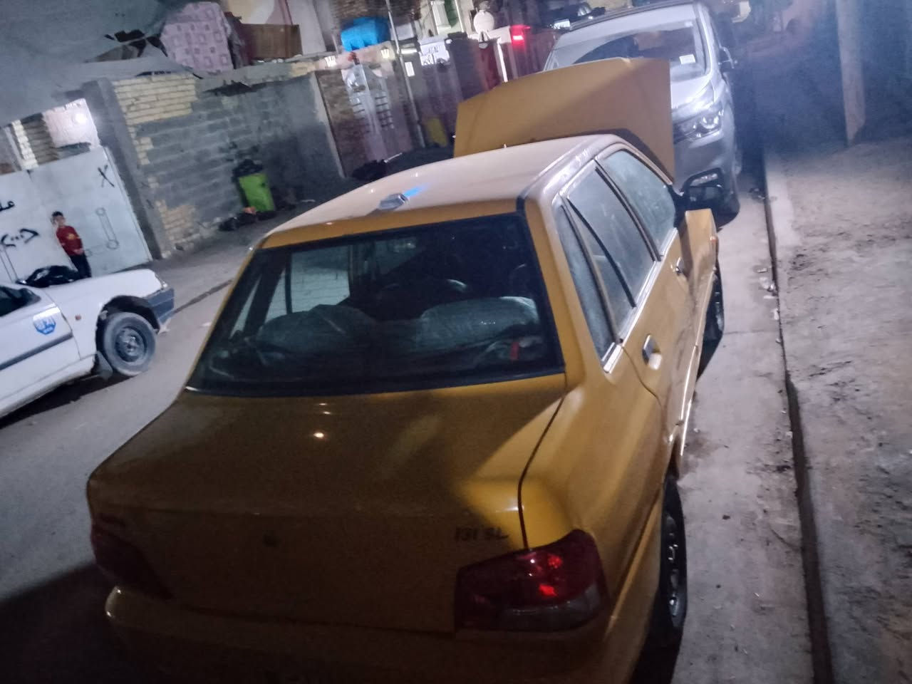 السلام عليكم سياره سايبه منغولي موديل 2012مكينه وكير كفاله شاصي كفاله مثل ما موضح كدامك بل فديو سياره من ايدك لشارع ربع مذب عليها سعر 37 وبيها مجال رقمي ***********
