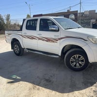 تويوتا هيلوكس • ٢٠١٤ • ٢٣٠٠٠٠ كم