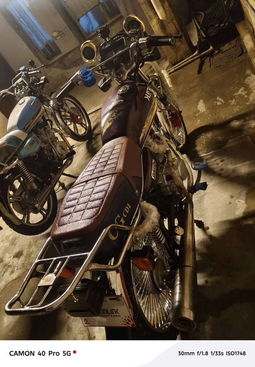 السلام عليكم دراجه ٢٣
مفتوح مبدل والفات فقط 
والباقي شرط
السعر ٥٥٠ وبيها مجال
مكاني تكريت
رقمي ***********
اتصال وتدلل
