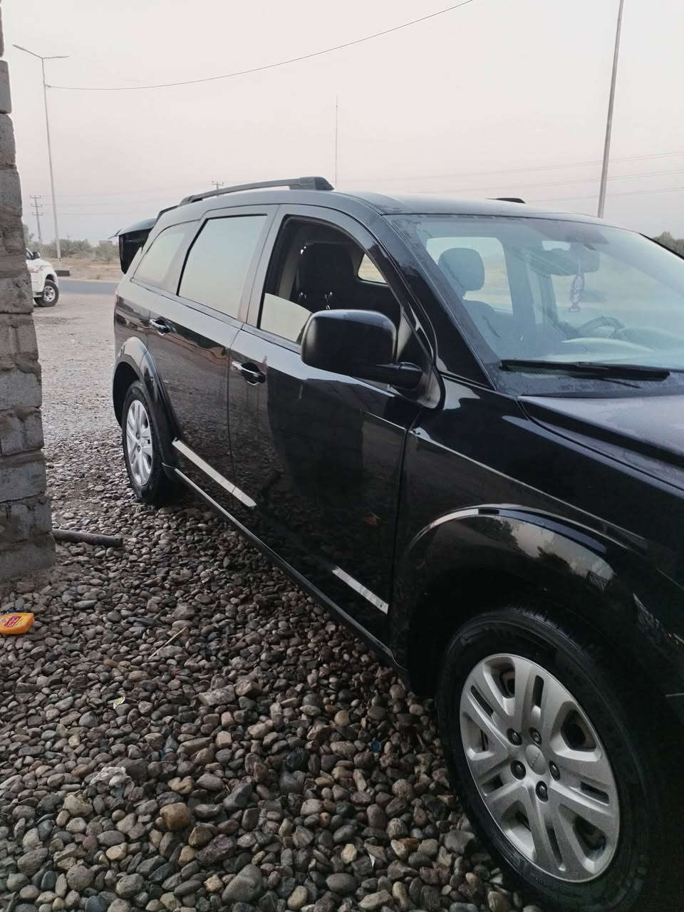 السلام عليكم جورني ٢٠١٦ محرك ٢٤٠٠ ثلاث قطع تبريد سبعه راكب حادث بسيط كما موضح بالصوره بدون ارباك وبيه شبر بارد بطرف الجاملغ الخلفي محرك جديد رقم اربيل انكليزي سنويه لل ٢٩ بسمي تريد تحويل تريد وكاله السعر ١٢٠ للاستفسار الاتصال على الرقم ***********
