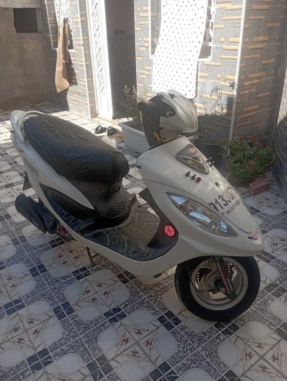 سلام عليكم
كامكو مكينه مفتوحه 
كهربائات كله شغاله 
مكان شطره سعر ٤٧٥
***********
