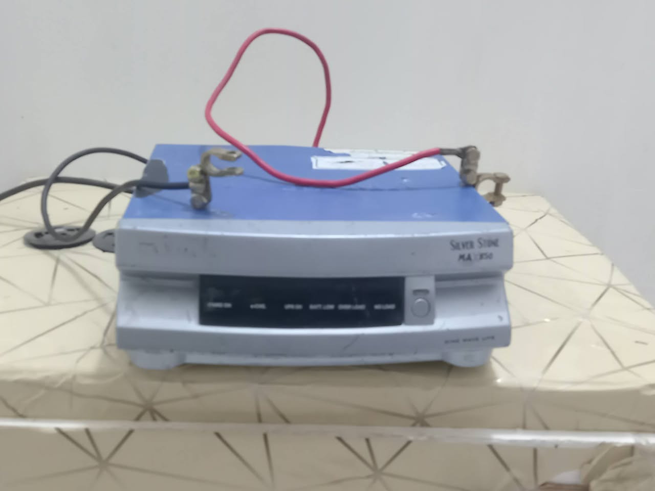 سلام عليكم عاكسة مكزمة هندي باب اولا حجم 850 اربعه امبير شغاله وعالشرط كل مشكله مابيها السعر 85 وبيها مجال + فقاسة فلين حجم 100بيضة شرط الشغل وتفقيس السعر 50 وبيها مجال العنوان الديوانيه طريق الدغارة مقابل جامع زبيد الانتصال ***********
