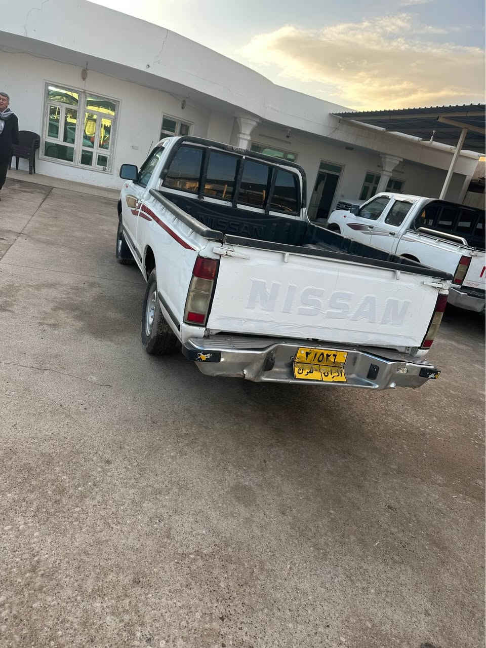 للبيع نيسان ٢٠٠٨ بدون ضربة  سقف بيها صبغ نبيع عام صبغ بجم كبس سعر ٧٢ ورقة و بيها مجال واتساب ***********     *********** دهوك, العراق
