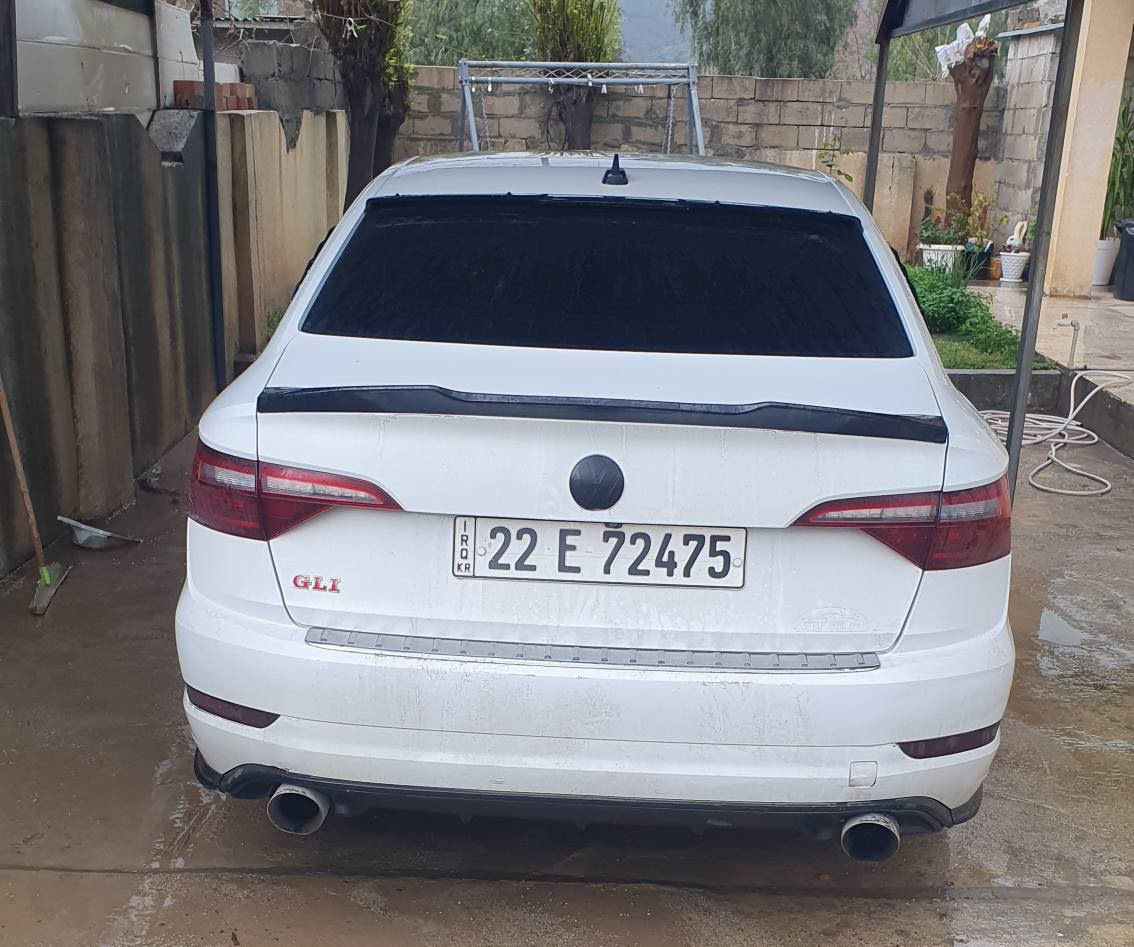 جیتا GLI مۆدێل ٢٠٢١
مەکینە ٢٠ تۆربۆ مەرغوب
کامل سپۆرتە، هەمو جوانکاریەکانی بۆ کراوە
فول مواسەفاتە، ٦٩ هەزار میل ڕۆیشتوە
سێ چوار پارچەی بۆیاغە، بۆنیتی بەر ناوچەوانی سەقفی کەوتوە ساردی هەیە
ڕەنگی سپی بەفریە
سعری ١٣٧ وەرەقەیە دخان, السليمانية


**إذا كنت صاحب هذا الإعلان وتريد حذفه لأي سبب، رجاءا أرسل رسالة إلى الدعم الفني**