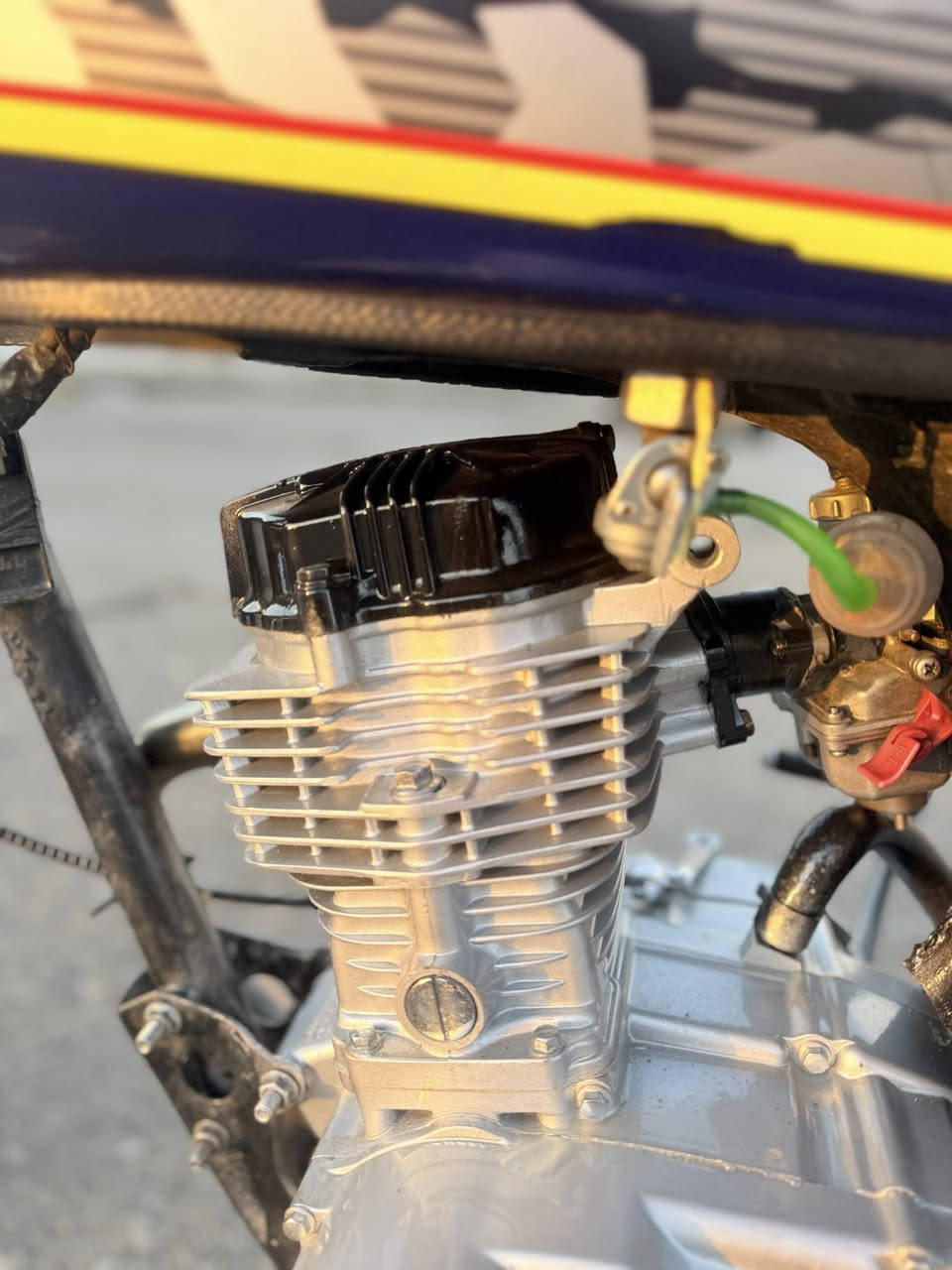 دراجه حلوه ومرتبه محرك نضيف كدام عينك فول نشاط تايرات جدد وياله جدد لا صرف ولا بخار بلشرط سعر 325الف بي مجال شراي طب هاص او انتصل ***********
