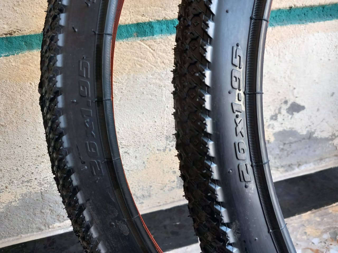 للبيع زوج تايرات مال بايسكل ياباني بالمحلات سعر الزوج مالتهن 15 اني افتح بيهن مناد من 5 والي زيد ياخذهن حجم 26


**إذا كنت صاحب هذا الإعلان وتريد حذفه لأي سبب، رجاءا أرسل رسالة إلى الدعم الفني**