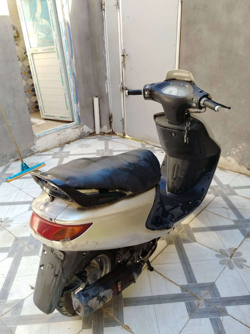 السلام عليكم دراجه فراشه للبيع دراجه كلشي شغال دراجه مامفتوحه  نكره سلف وهندر عايزه بس باتري وداجه خير من لله سعر ٥٢٥ وبيهه مجال حك الجيه ***********
مكان نجف الرضيويه قرب المرور وخدام
