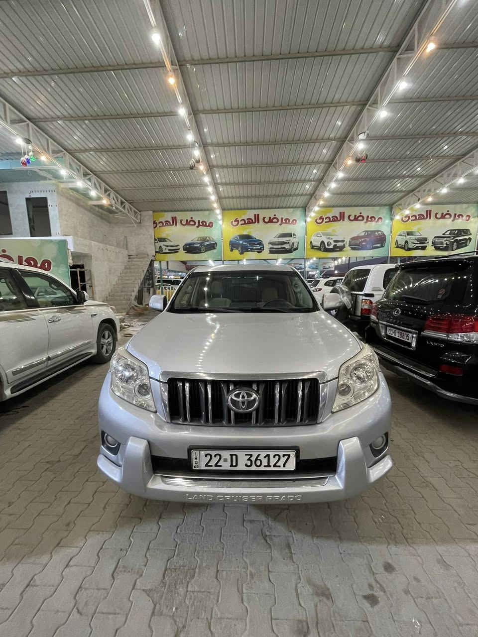 السلام عليكم 
لاندكروز برادو للبيع السياره جاهزه للأخير 
حداديه مكينه كير تبريد رقم الدولي الجديد بسمي 
مديل 2013 كفاله عامه صبغ وتبديل 
السياره كاز كير عادي 
السياره فور ويل 
موجد والويلكم أو تريد الويل العادي 
السعر 220 وبيه مجال بصيط 
***********
