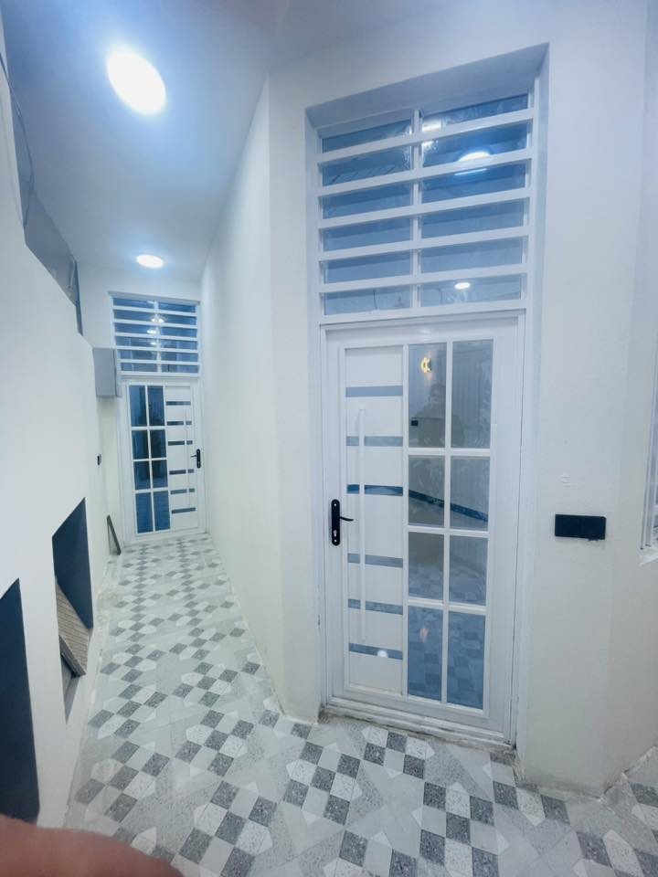 سلام 🙋‍♂️
#دار_مساحه_١٠٠_م

طابو زراعي سند ٢٥ صرف

النجف #ملحق ميسان خلف سكله الكرعاوي 
السعر ٤٦ مع المجال 
بناء ممتاز 
بناء ممتاز 

درجه اولى ) 
 ***********
