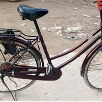 بايسكل للبيع لون مميز ماروني  مكاني المشتل بغدادقرب كراج بعقوبه حجم 26...