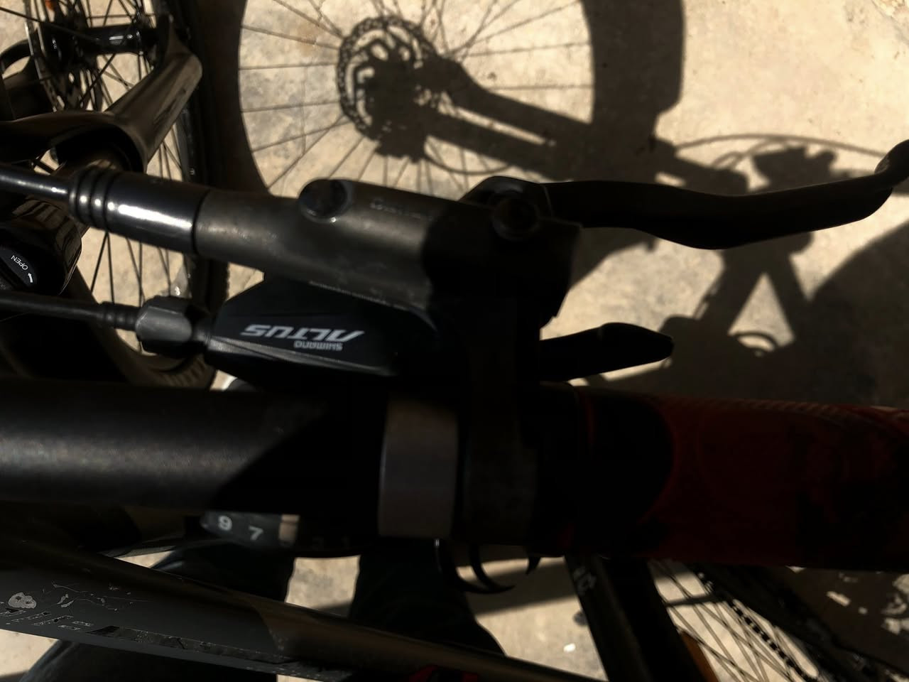 السلام عليكم
دراجه نوع ميردا موديل 2015 
بريك هايدروليك 
مجمع وبطيخات شيمانو 
حجم 29 (s)
زوج تاير جديد كونتنيو 
3 * 9 
عكرب ونقال كله التوس 
دبل قفل وفتح 
السعر 350 وبي مجال 
للاتفسار اكثر المراسله على الخاص


**إذا كنت صاحب هذا الإعلان وتريد حذفه لأي سبب، رجاءا أرسل رسالة إلى الدعم الفني**