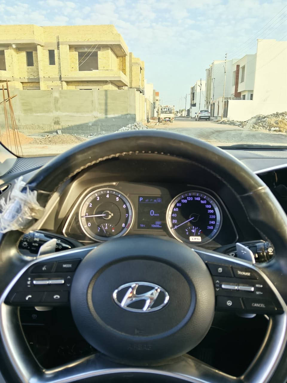 سلام عليكم سوناتا 2023 شكل جديد وراد كروي غاز 
فوول ما عده فتحه
لون ابيض
مرقم بغداد جاهز  تحويل ثاني 
ماشيه 10لاف بحاله الزيرو
بيها قطعه جاملغ صبغ فقط باقي كفاله
صور سونار مرفق مع صور
سياره اقتصادية جدا تفويليه من بغداد لربيل 7لاف
مكان السياره بغداد
السعر 188بي مجال حك الجيه
***********
