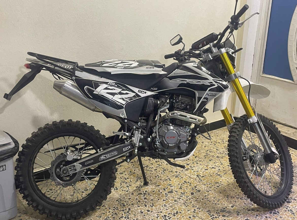دراجة crx محرك 300cc دراجة تخبل شلعة بطناش يشك لكاع دراجة ماشية بس ٣٠٠ موديل 2025 سبب لبيع دراجة جبيرة وماعندي مكان خاله بيت جدي سعر1900 مليون وتسعمية بيه مجال قليل حك جية دراجة ماشية قليل اوراق كاملة مكان بغداد العبيدي رقم ***********
