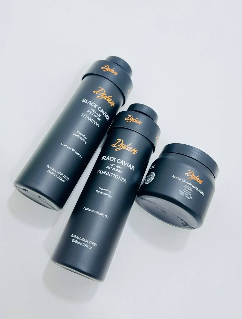 🖤 مجموعة بلاك كافيار – علاج فاخر لشعر ينبض بالحياة

ثلاثي العناية الفاخر من "Dylan" مصمم خصيصًا ليعيد لشعرك شبابه، قوته، ولمعانه الطبيعي، مهما كان نوعه.

1️⃣ شامبو بلاك كافيار – 800 مل
يغسل الشعر بلطف ويغذّيه من الجذور حتى الأطراف، بتركيبة غنية بفيتامين D3:
- يغذّي ويعيد الحيوية
- يعزز مرونة الشعر ولمعانه
- مناسب لجميع أنواع الشعر

2️⃣ بلسم بلاك كافيار – 800 مل
يرطّب بعمق ويعيد التوازن لشعرك بعد الغسل:
- يعالج التقصف ويمنح نعومة فورية
- يغذّي ويقوّي بصيلات الشعر
- مثالي لكل أنواع الشعر

3️⃣ ماسك بلاك كافيار – علاج مركز
الخطوة الأخيرة لعناية متكاملة:
- يعيد بناء الشعر التالف
- يمنح كثافة ولمعان طبيعي
- مناسب لكل أنواع الشعر

بشرط الي تاخذه منج تكتبلج قصيدة غزل وشكر 🔥🔥

سعر العرض كامل  / 41

تـــــــوصيــــــ🚗ــل بغـــــداد 4 محــافظات 6


**إذا كنت صاحب هذا الإعلان وتريد حذفه لأي سبب، رجاءا أرسل رسالة إلى الدعم الفني**