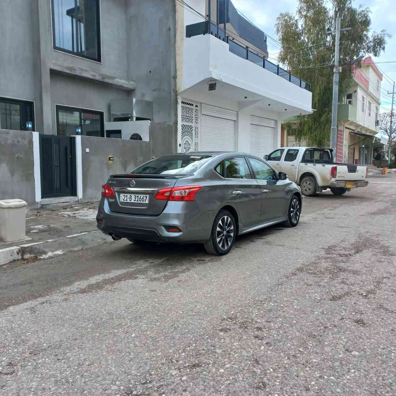 نیسان سێنتراSR: مۆدێل 2019
ڕەنگی نەوتی ئەمریکی فول مواسەفات SR ، بەس سڵاید نیە ، بەسمە _ کوشن هیتەر _ تەبرید لەمس ، تەبرید سایەق سەکن جیایە _ سیستەمی (NORMAL _ ECO _ SPORT) گێڕو مەکینە تەبرید بە شەرت دوو پارچە بۆیاخی هەیە ، بۆنیت و چامەلاغ ، بێ غەرامە ، سەنەوی بەسەرچووە ، بەناوی خۆمەوەیە ،  گێڕ و مەکینە تەبرید و بەناوکردن و غەرامە بە شەرت , ڕۆیشتوو 50 مایل 
ژمارەی خاوەن سەیارە/تکایە کەس چات بۆ ماسنجەر نەکات چوونکە سەیارە هی من نیە و ڕەقەمی خاوەنی دانراوە معامەلە لای ئەوە  
***********
