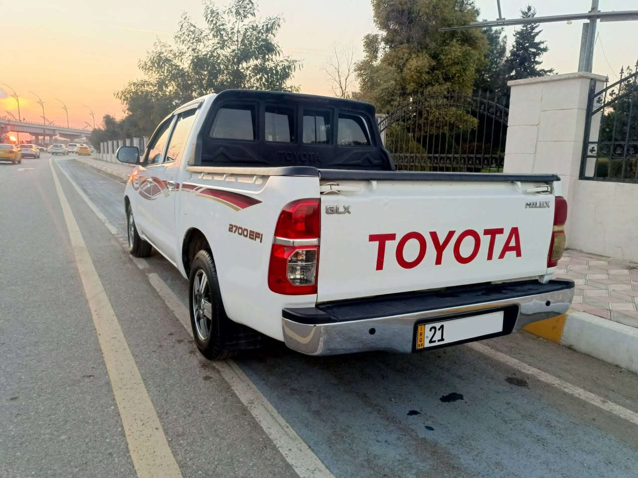 تويوتا هايلوكس 2014_مكفولة بدون صبغ فقط مكانين بارد
كير عادي_شركة جيهان_رقم سليمانية شرط التحويل
كير مكينه تبريد كله بشرط_سعر 208 وبي مجال
مكاني كركوك ***********
