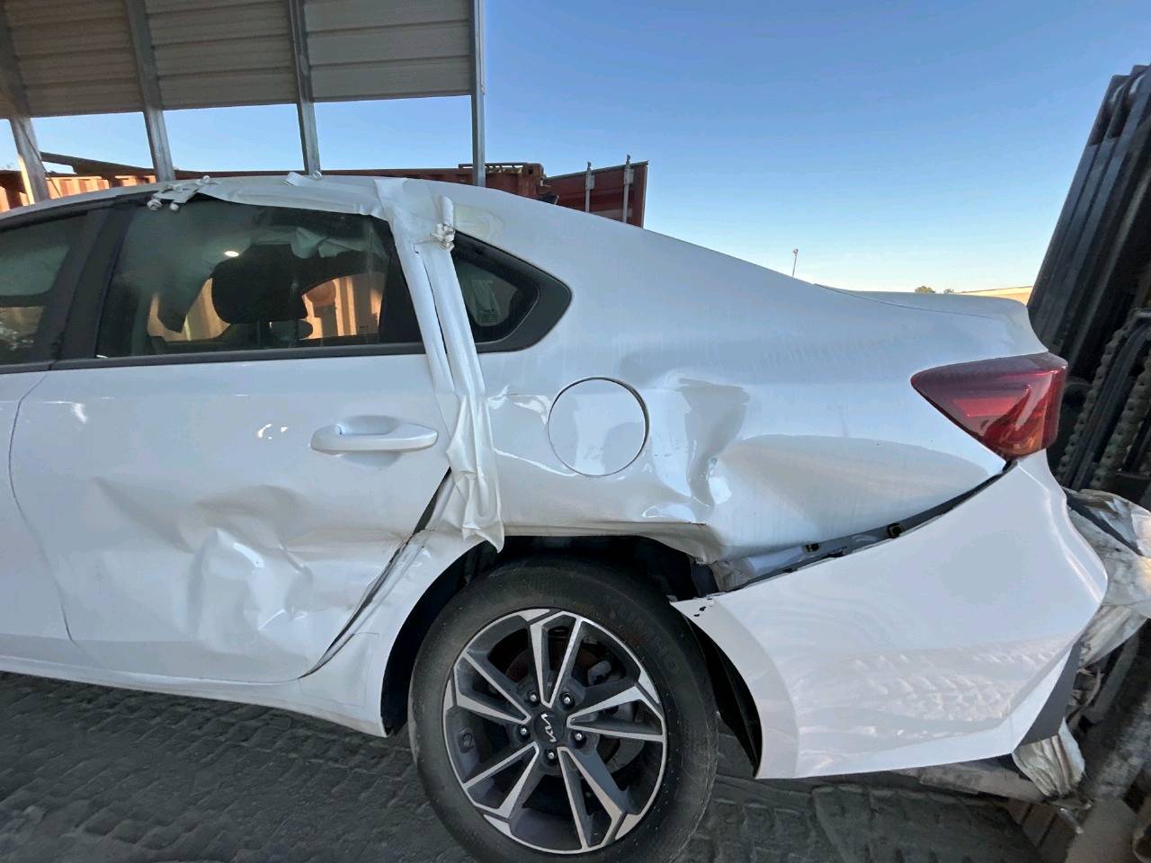 ‏KIA 2024 - كيا فورتي 
‏#كير توماتيك 
‏مواصفات نص فول Lx
‏ماشيه ٣٥ميل
‏بيعك في اربيل شمالي
‏محرك ٢٠دوش
‏كشنات قماش
‏شاشه صغيره 
‏ويل كروم 
‏الضر مثل ما واضح بل صور
‏السعر اتصل ع الأرقام التالية 
‏***********
‏***********
‏
‏مصلح جاهز مكان الموصل 