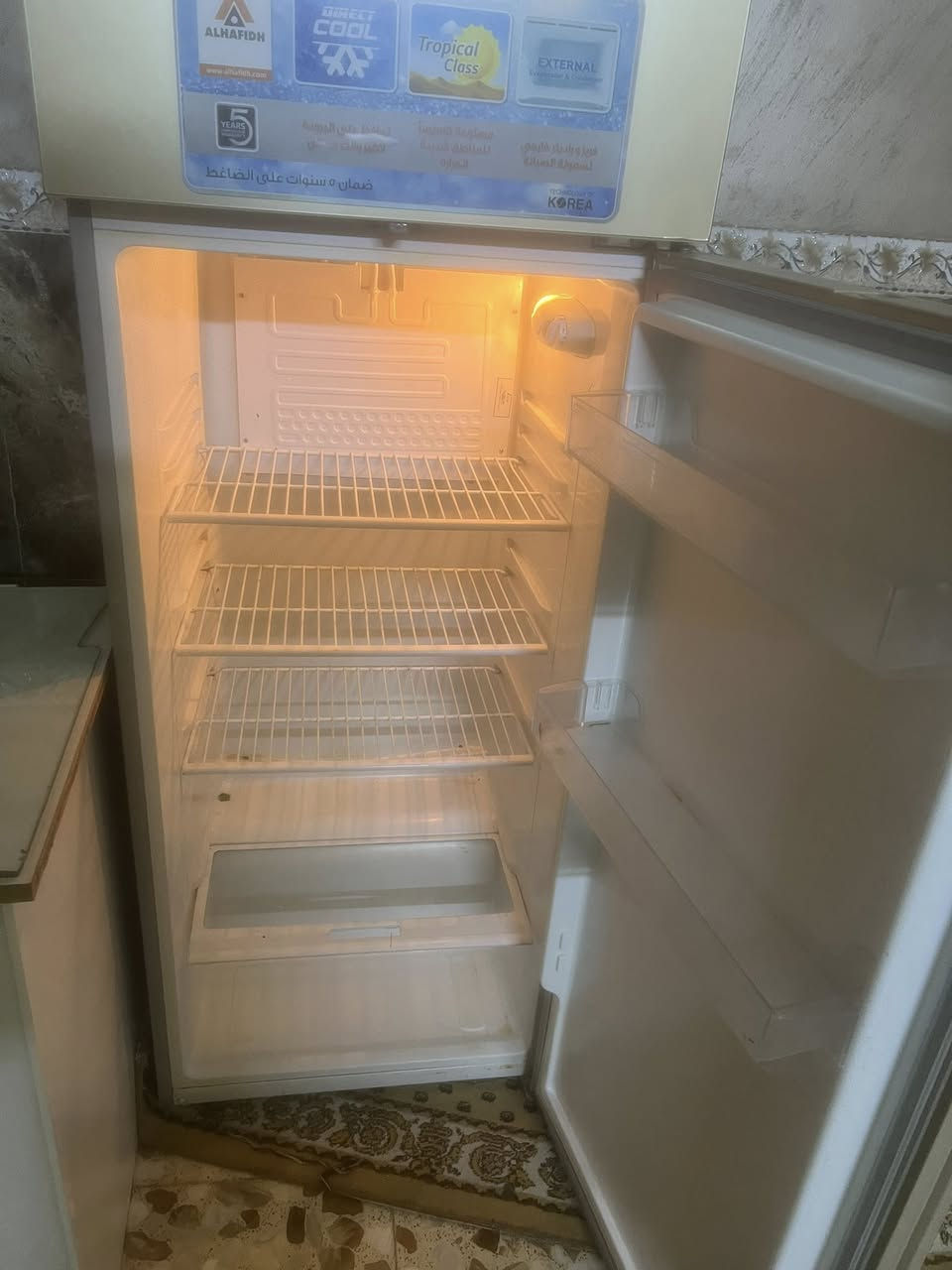 ثلاجه الحافظ شغاله فول ضمان 10 ايام  المكان مدينه الصدر السعر175بيهه مجال حك جيه للاستفسار *********** متوفر اتصال و واتساب فقطط
