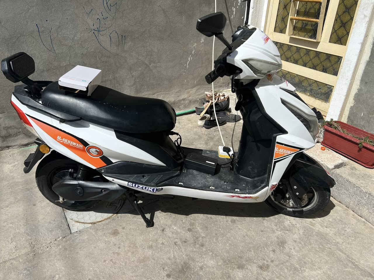 للبيع. ماطور شحن الاخوين بطارياته جدد السعر 450 وبي مجال للشراي متواجد خاص وعلى الواتس ***********
مكان دراجه التأميم حكم محلي قرب اسواق طائي
