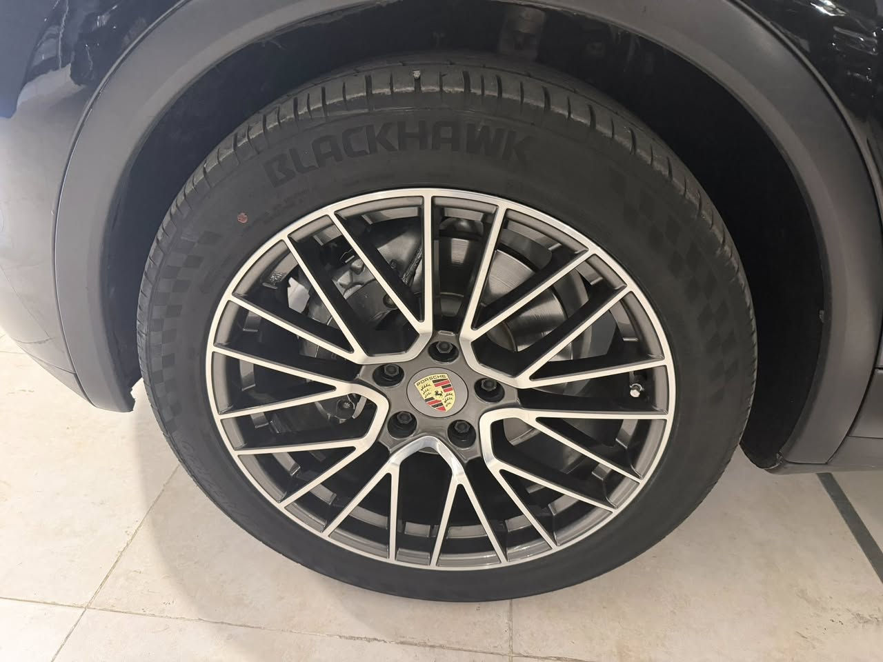 2014 Porsche cayenne  Platinum edition  v6 3.6L
بدون حادث أو صبغ 
داخل بيج بلادي
بانوراما
كشنات كهرباء و جلد

*********** ☎️ 
العنوان: السليمانية كوردستان موتورز شركة برزاي دابان
