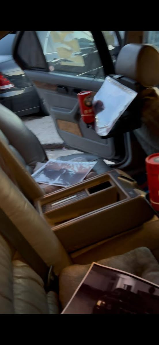 بۆ فرۆشتن مۆدیل 1992 فول فول بێ سلایت 525 iA تۆماتیک تەبرید جام کارەبای. تەعدیل سرعە کارەبایی هەموو گیانی مەزبوتە گێر و مەکینە و ئەکسلی بەشەرتی 10 فیتەر  یەک دینار مەسروفی تێدایە نیە کوشین جلد و کارەبایی. 
نرخ :65$
موبایل ***********
*********** أربيل, العراق
