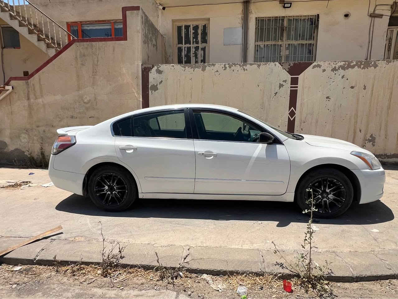 ئەڵتیمای ٢٠١٢ بۆ فرۆشتن بڕاوەی دووبەی 
سەیارەکەی زۆر جوان و پاکە 
گێڕ و مەکینە و کارەبای بە شەرت 
بڕاوەی دوبەیە 
 تازە بار کۆدم بۆ کردوە و بە ناوی خۆمەوەیە 
٤٩ وەرەقە و مامەڵەیەکی کەم 
بۆ پەیوەندی کردن 
*********** السليمانية, العراق
