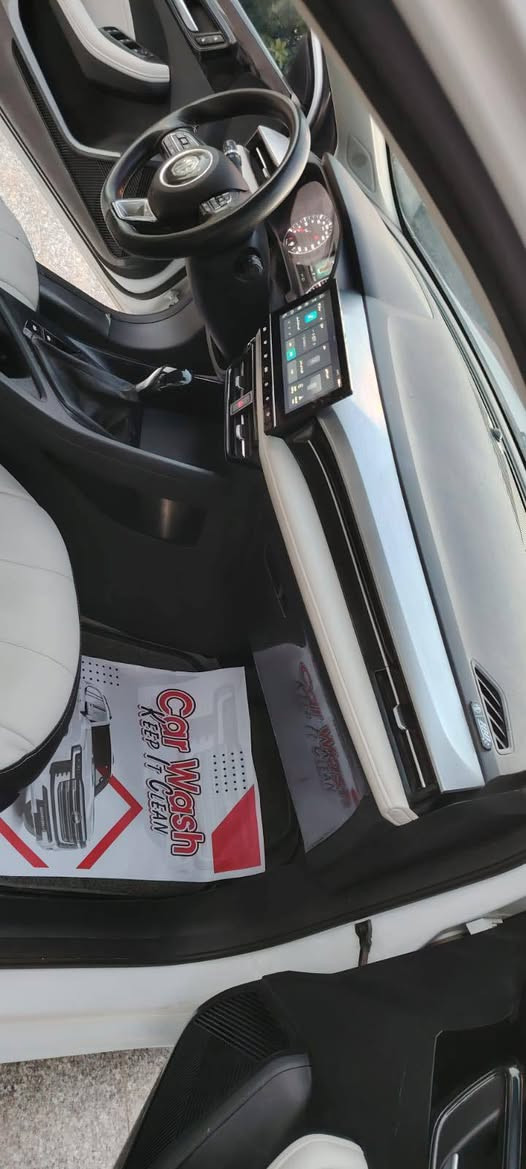 خليجي بلس MG5 ضمان 6 سنوات بعدها بالظمان 

✨✨بلس MG 5 موديل 2025. خليجي  ✨✨
✨للبيع او المراوس حسب القناعه ✨
المشي : 23  بحالة الوكالة
اللون : ابيض
رقم : بغداد الانكليزي تحويل مباشر@@ باسمي 
المواصفات :
 
‎✨المحرك 1500 تنفس طبيعي ✨
‎كير اوتماتيك ✨

✨تبريد قطعتين امامي وخلفي دبل فريز
‏‎✨شاشة كبيرة ابل كار بلي واندرويد 
✨السيارة بصمة 
✨بصمة ابواب وصندوق 
✨هندبريك بصمة 
✨اوتو هولد 
✨ويل كب كروم 
✨كروز سرعة 
✨تحكم ستيرن جهتين 
✨لايت + بك لايت لد Led
✨بلوجكترات امامية زنون Led
✨اشاير بالمري الجانبية 
✨لايت عدسة زنون +تكحم بالايت ماطور 
✨حساسات خلفية 
✨حساس ضغط اطارات
✨4 جام كهرباء اوتو 
✨دبل كامشفت 
✨داخل او فايت + صاج ونيكل 

*السياره مغلفه كشنات جلد نفس شكل المخمل الاصلي سيارة متعوب عليها جدا استخدام شخصي
الكاعيه مغلف جلد اصلي ياباني
الجام مغلف عازل حراري (180 الف) 
يعني تبريد فووول وعزل حراره فووول 
 
مكان السياره 📍 بغداد حي الجهاد


**إذا كنت صاحب هذا الإعلان وتريد حذفه لأي سبب، رجاءا أرسل رسالة إلى الدعم الفني**