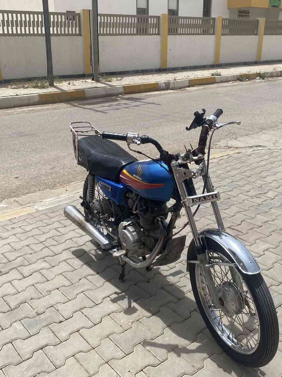 سلام عليكم دراجه تايكر للبيع كل عيب مابي السعر ٢٧٥ وبي مجال قليل شراي اتصل ***********
