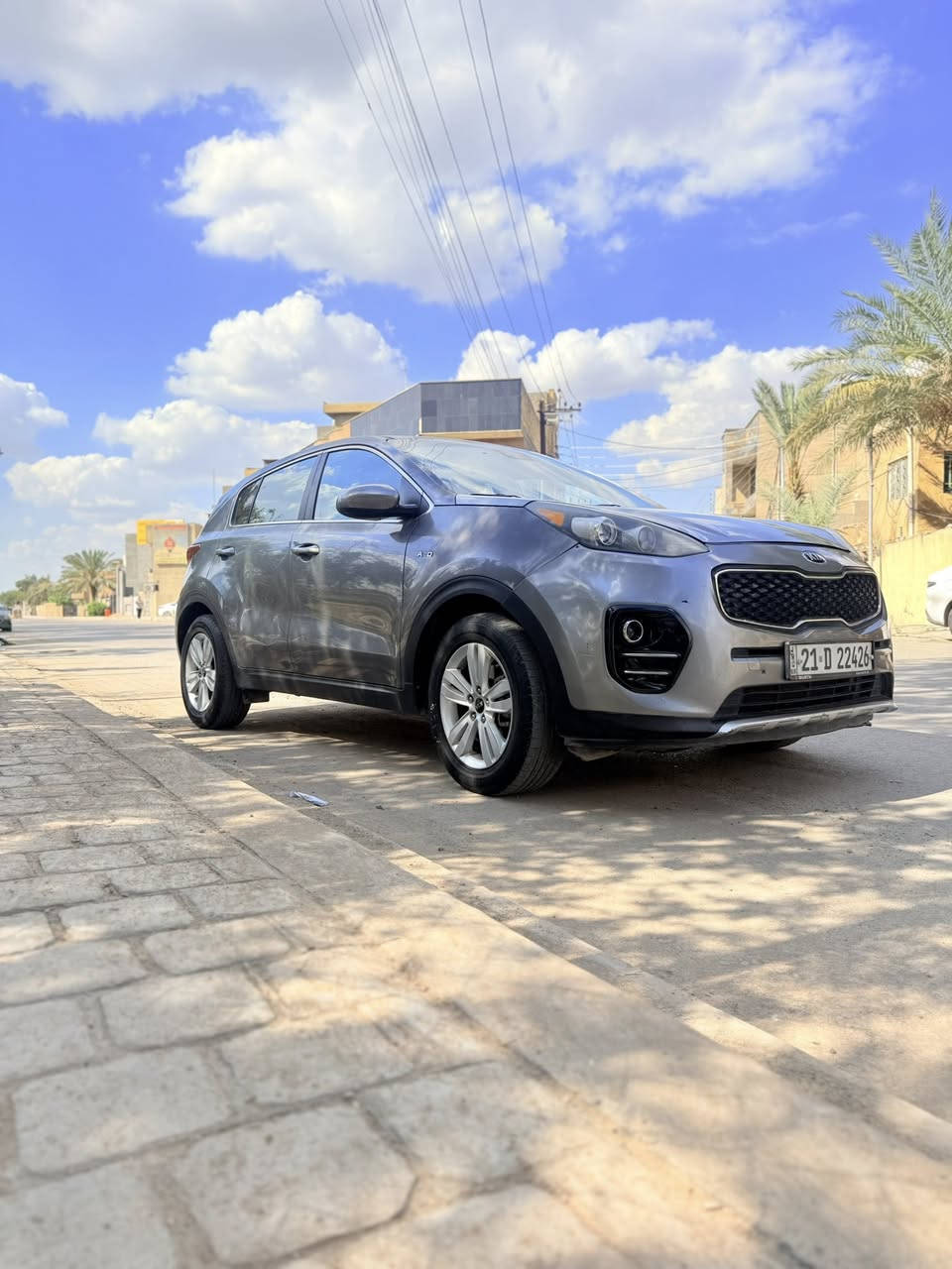 اخوان السعر ١٢٠ وماكو هل سعر ومستعجل
سبورتج أمريكي موديل ١٧
حادثها بنيد وجاملغ وبالعراق بيها قطعتين صبغ 
مكينه ٢٤٠٠ خير من الله 
ماشيه ٥٧ ميل 
مواصفات 
شاشه وكامره 
فور ويل 
تحكمات ستيرن 
مود درايف 
مانع انزلاق نزول منحدرات 
قطعتين تبريد 
رقم شمالي ب اسمي شخصيا رقم إنكليزي الجديد 
مكاني بغداد
***********
