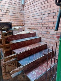 نجارة وحدادة • صب وبناء • تسليم مهندس