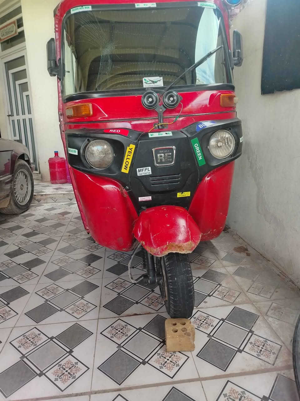 السلام وعليكم تكتك للبيع موديل ١٨ شهر ٢ كشر كدام عينك مكاني بغداد الدوره محرك تجفيت جديد عل سحك مابيه نقص ولا اخياس اوراق كامله ٧ابسمي تخم تاير جديد كهربائيات شغالة
***********واتساب السعر ٣٦٠٠ وبيه مجال حك الجيه
