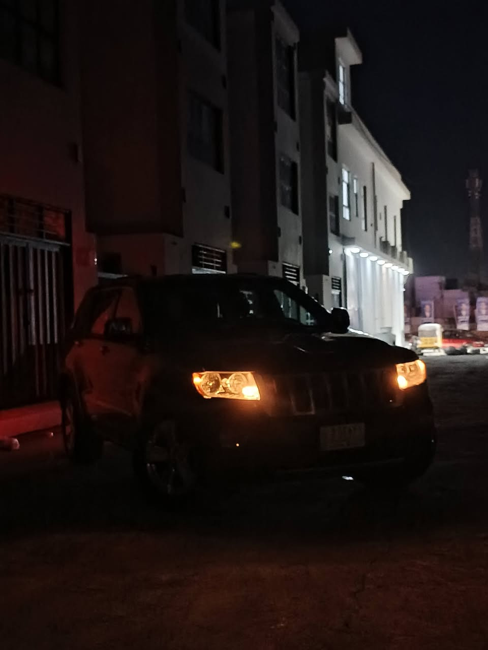 ســلام عليكم
جيب گراند شيروكي
موديل 2012
رقم بغداد

محرك 3600
تــو ويل
مـــواصفات جراند شيروكي
كشن كهرباء
كشن جلد
تبريد 4 قطع
بصـمه ابواب وتشغيل
تحكمات
شاشــه اندرويد
كامرا خلفيه
 السياره عليها ادامه كامله وجاهزه من كلــشي  
حداديه جديده تخم تاير باتري جديد تبريد ثلج
السعر خاص
مكان السيارة ديالى بعقوبه - تقاطع القدس
للاستفسار اكثر  ***********
