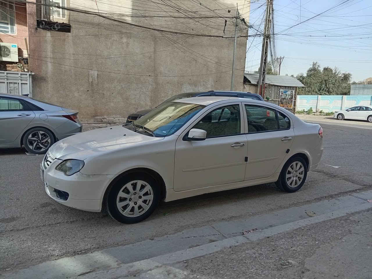 بروتون موديل 2013 محرك 1600 ممتاز كير ممتاز كهربائيات كلها بلاديه وكلها شغاله حداديه جيده سياره تخم تاير جديد تبريد شغال تدفئه شغاله السياره بدون صبغ بيها فقط بس باردالسعر 69 ورقه الاستفسار على هذا الرقم*********** محمد العنوان بغداد الشعب
