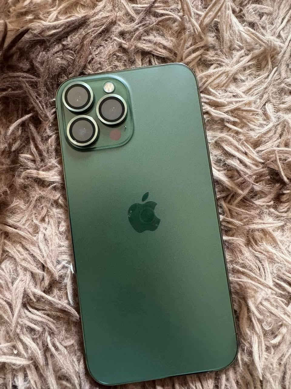 ايفون 13 برو ماكس 
جهاز كلش نضيف 
بحاله الوكاله 
بطاريه86 
ذاكره 256
مستبدل شاشاه 
جهاز شرق اوسط 
فيس ايدي شغال 
جهاز كله مكفول وشغال 
شاشاه تلث خيارات فيس ايدي شغال 
مكاني حله اتصل او خاص 
***********
سعر 550 وجهاز مو سعره والله 
او مراوس
