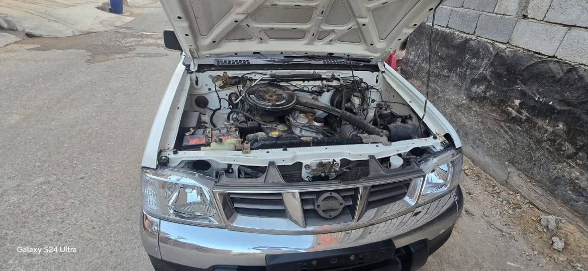 نيسان ٢٠٠٣ محدث ٢٠١٥ مالت مزاد  مصبوغ عام فرن 
معمرة ع ايدي كله جديد تايوان تبريد ثلج السيارة خير من الله 
معاملة الترقيم جاي امشي بيها وصلت لتثبيت اللوحات باقي تثبيت لوحات
السعر
اذا المشتري يكمل الترقيم السعر ٩٠ ورقه
واذا البائع يكمل الترقيم السعر شده 

المكان ديالى /***********
