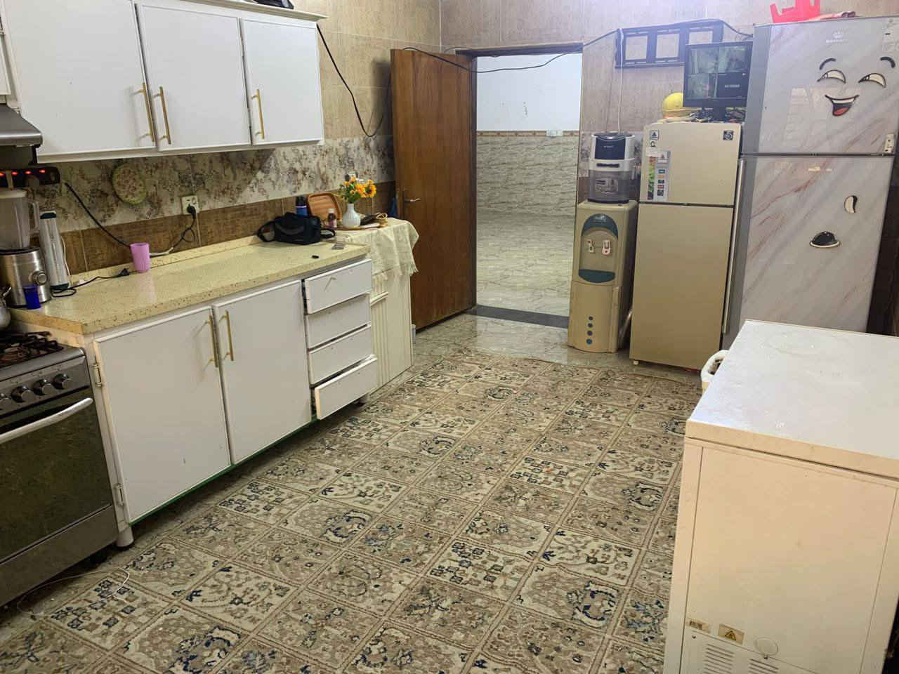 السلام عليكم دار للبيع ابو الجدايل مساحه ١٥٠متر  طابقين فرع القابله قرب الجامع للاتصال ***********
