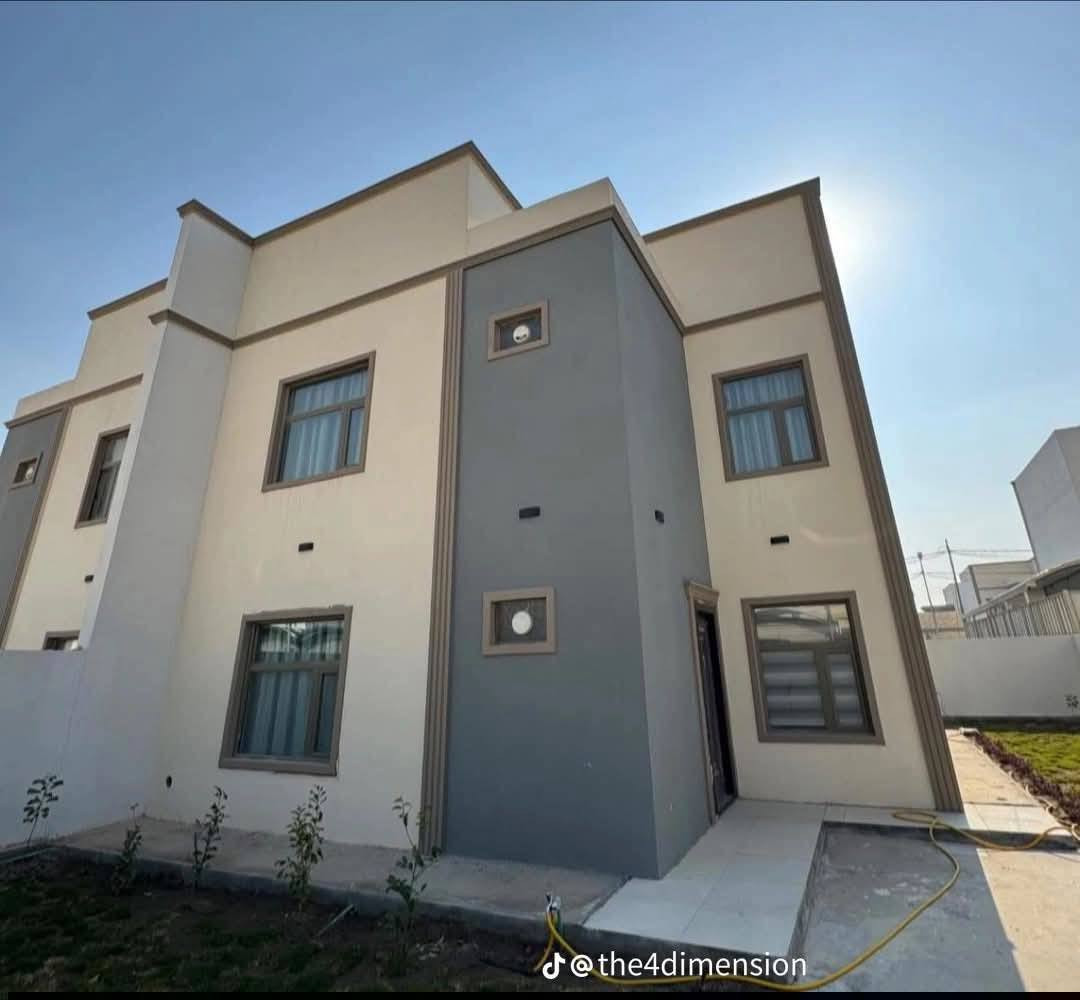 للأيجار للأيجار للأيجار المستمر          دارين بمساحة 250 طبگ
في مجمع الاميرات2
▪️جاهزات للسكن ( مربع رابع )
على شارع 60 مقابل مجمع الكرار 

▪️المساحة 250m  ( طابقين ) 

▪️ موقع حلو ( اتجاه شارع كربلاء عكس الشمس ) 

▪️ سعر الأيجار الشهري 500 الف للدار الواحد و بيه مجال قليل
ويدفع كل شهرين معا

▪️ كل دار يحتوي على 3 غرف نوم مع 4 حمامات ومطبخ حار بارد مع استقبال 

للاستفسار الاتصال على الرقم التالي وفيه واتساب 

* ***********
.................
