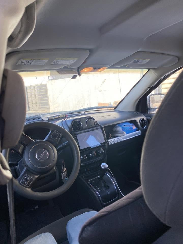 جيب كومباس ٢٠١٦ 

بإسمي رقم قادسية 
مشروع وطني 

مكانها نجف

ضربتها بالصوره موضحه

سعر ٩٥ ورقه 

***********
