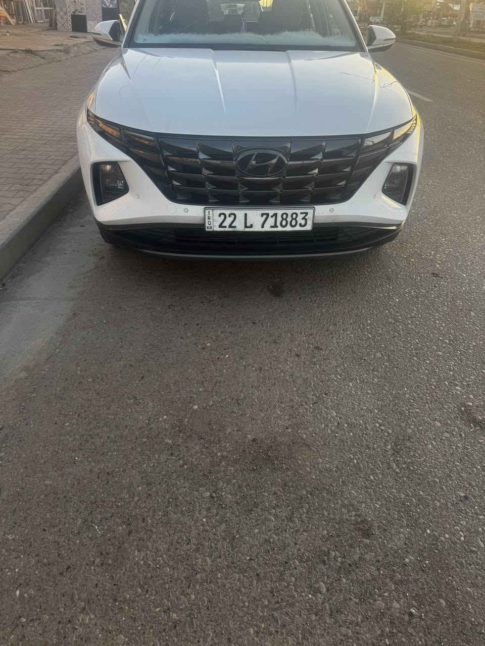 السلام عليكم سياره توسان ٢٣ فول مواصفات عدا البنرومه تشغيل عن بعد بيها جاملغ صبغ بدون دواخل للاستفسار *********** العنون صلاح الدين الضلوعيه.
